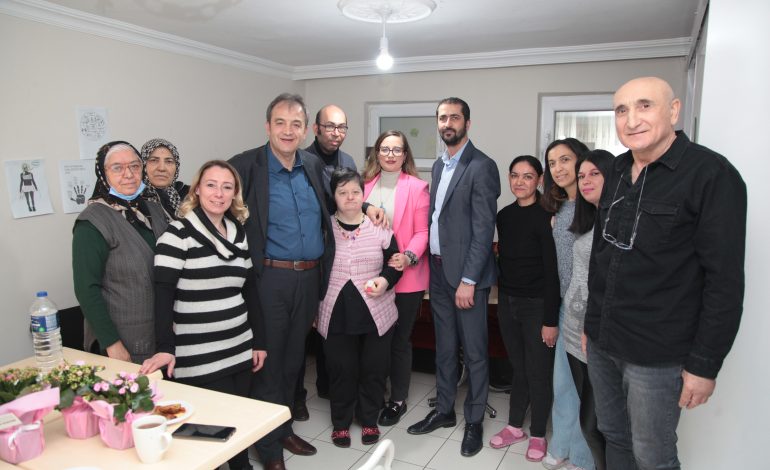 8 MART DÜNYA KADINLAR GÜNÜNDE   ENGELLİLER DERNEĞİ ZİYARETİ
