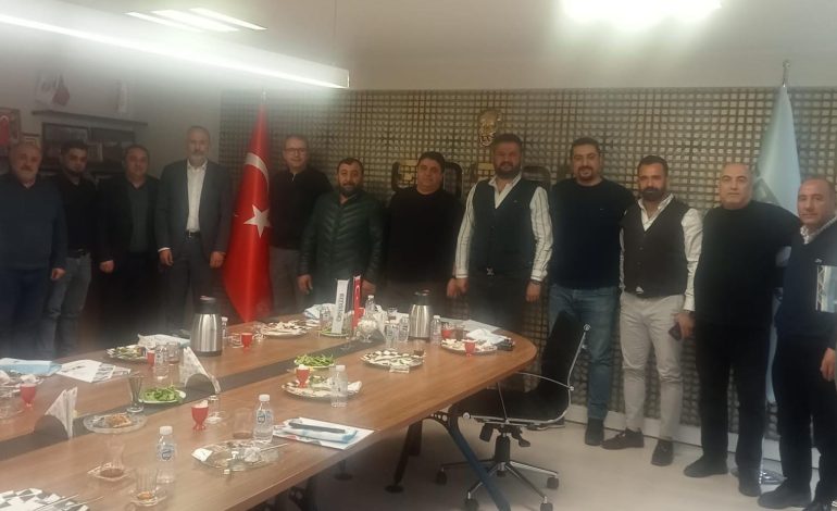 EMSİAD DERNEK MERKEZİNDE KAHVALTI ETKİNLİĞİ